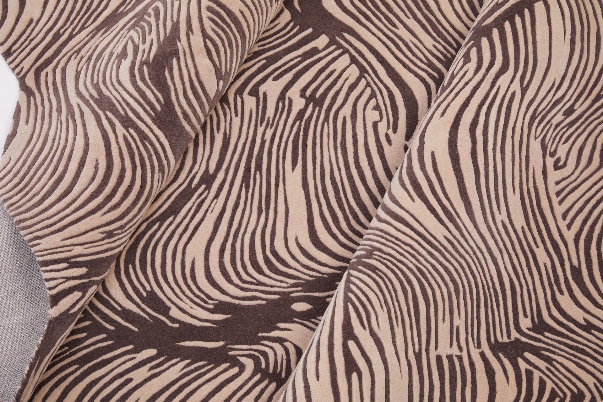 Ondulation Relief Wool Rug