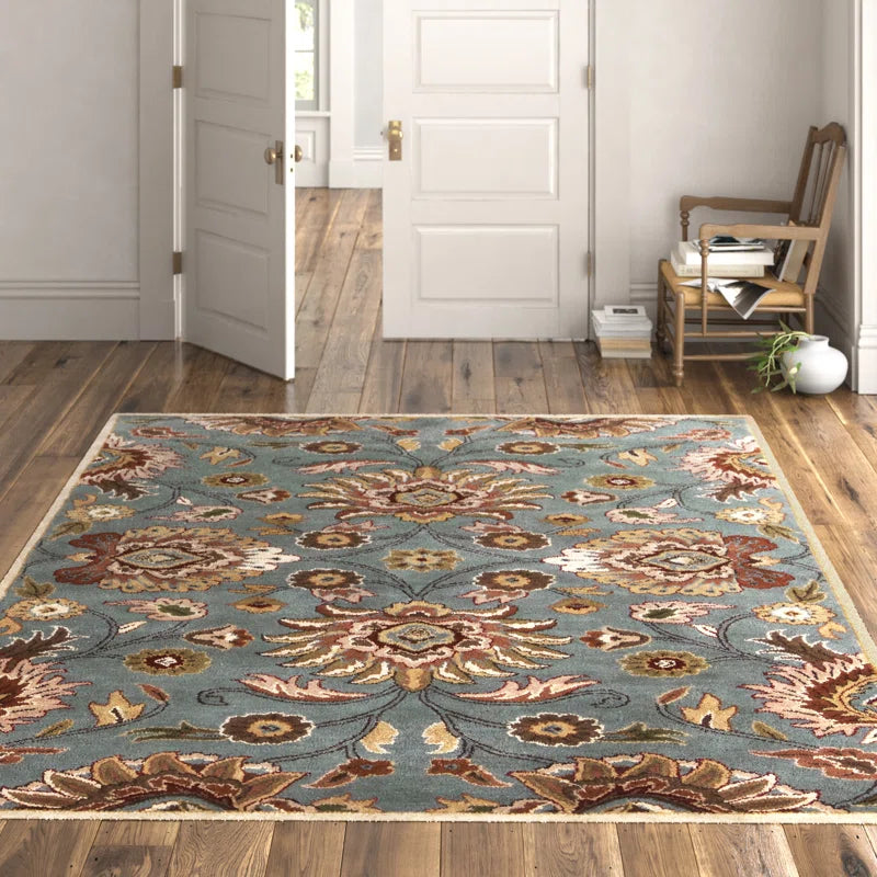 Traditional Floral Wool Rug