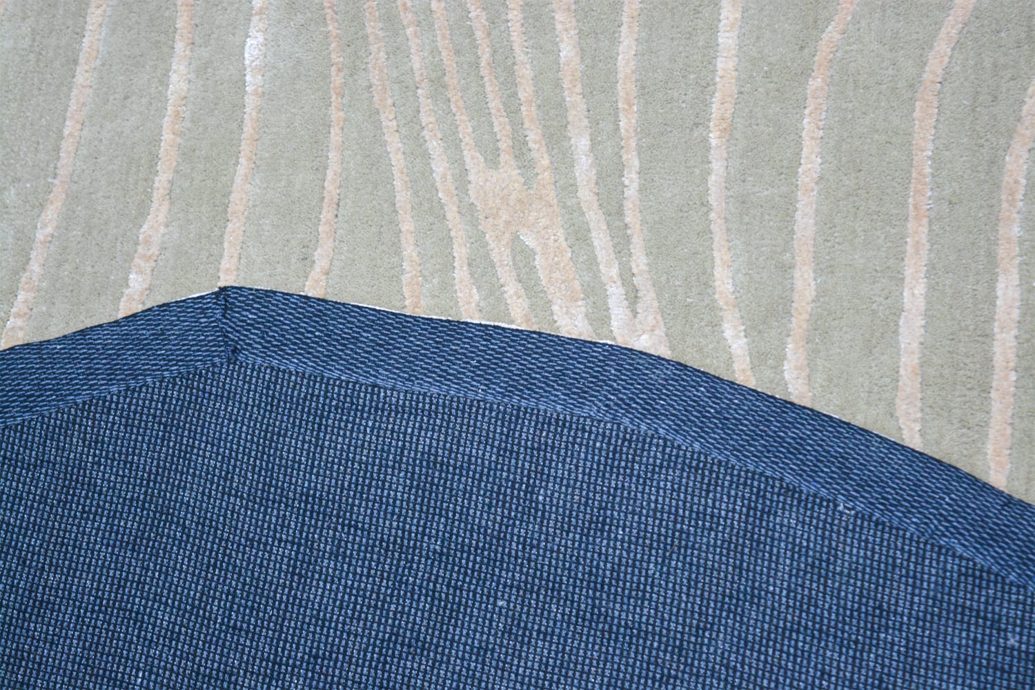 Silver Wave Contour Irregular Rug