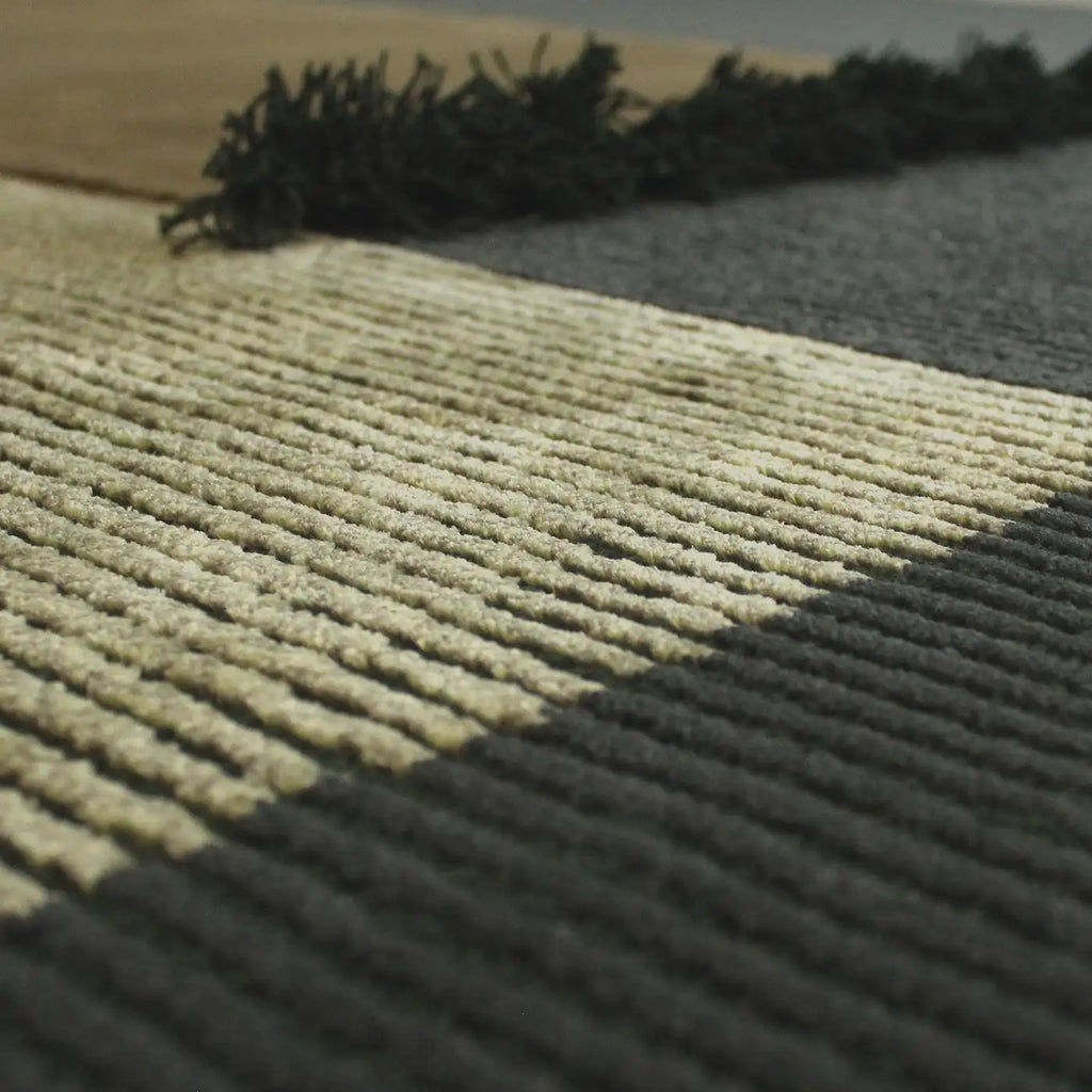 Irregular Geometric Handmade Tufted Carpet