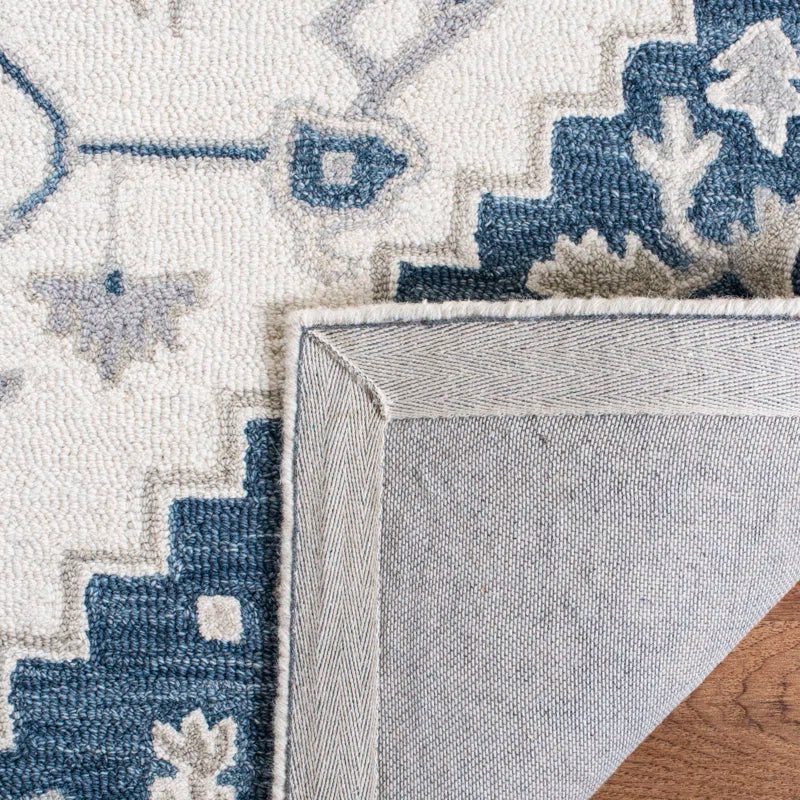 Refined Hand-Tufted Wool Rug