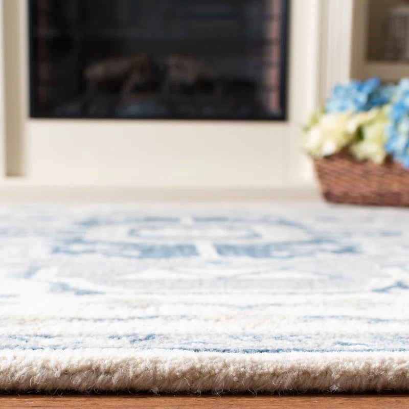 Refined Hand-Tufted Wool Rug