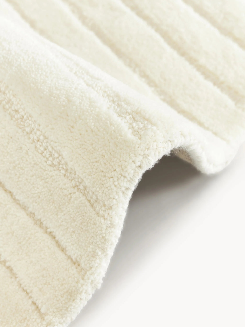 Ivory Modern Line Design Round Carpet