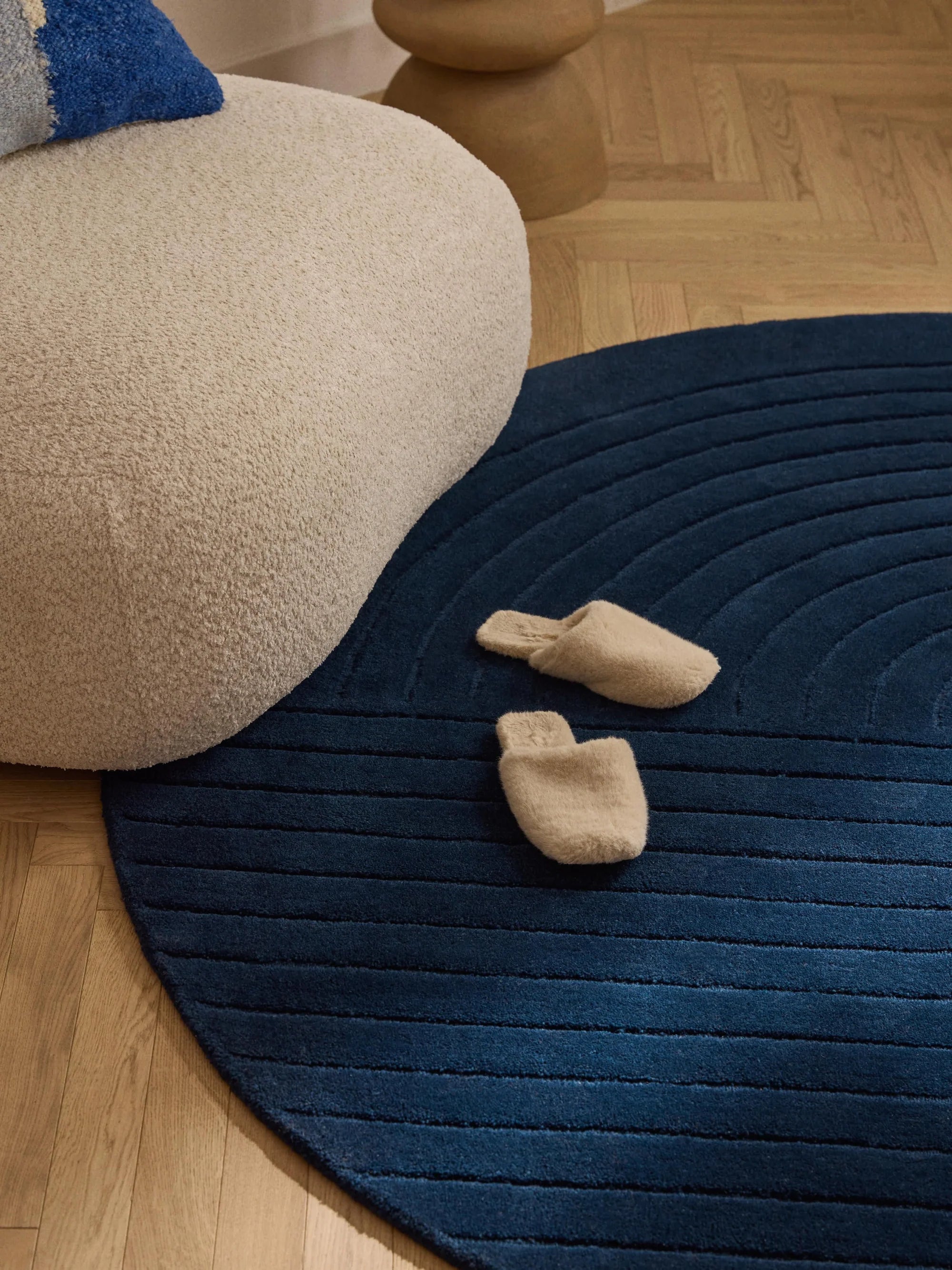 Navy Blue Modern Circle Design Round Carpet