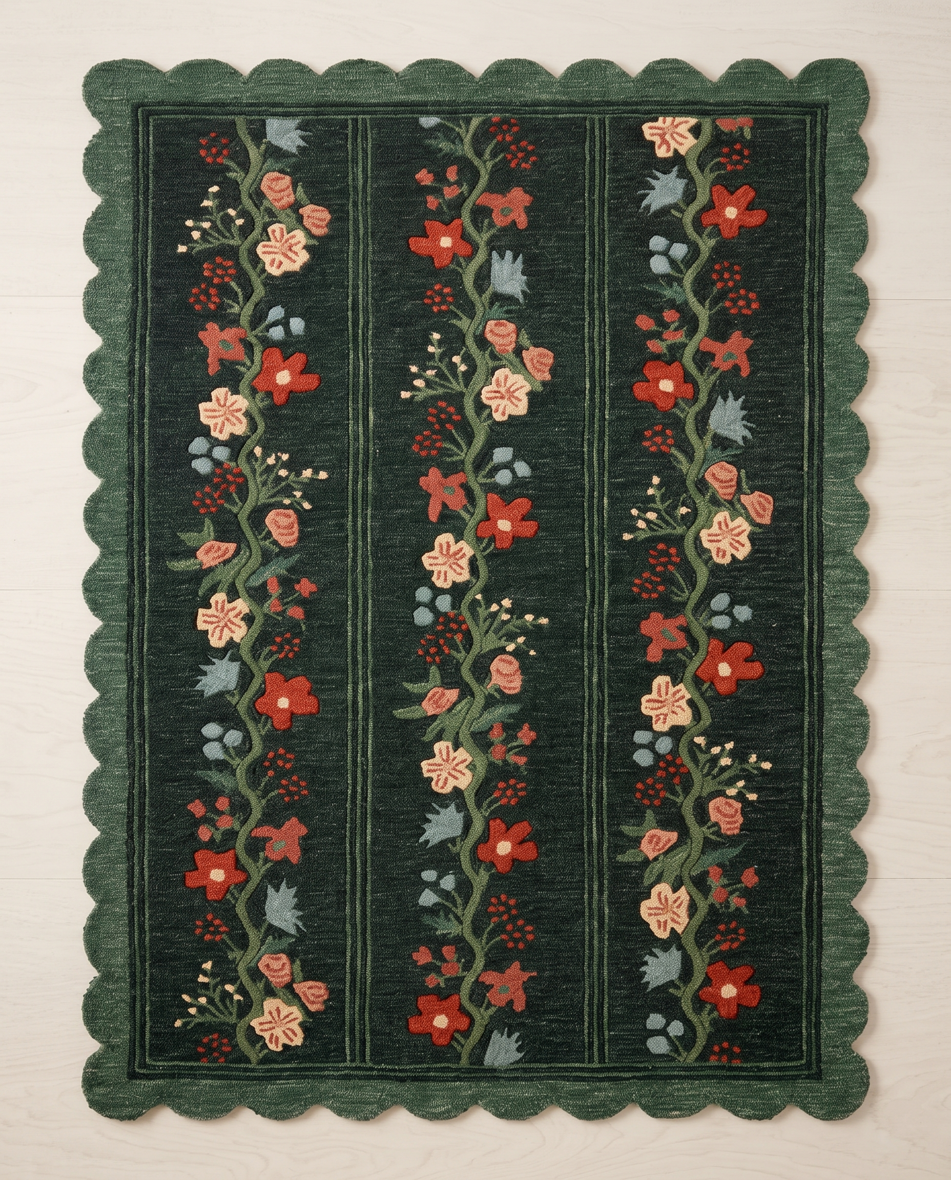 Woodland Bloom Scalloped Wool Area Rug
