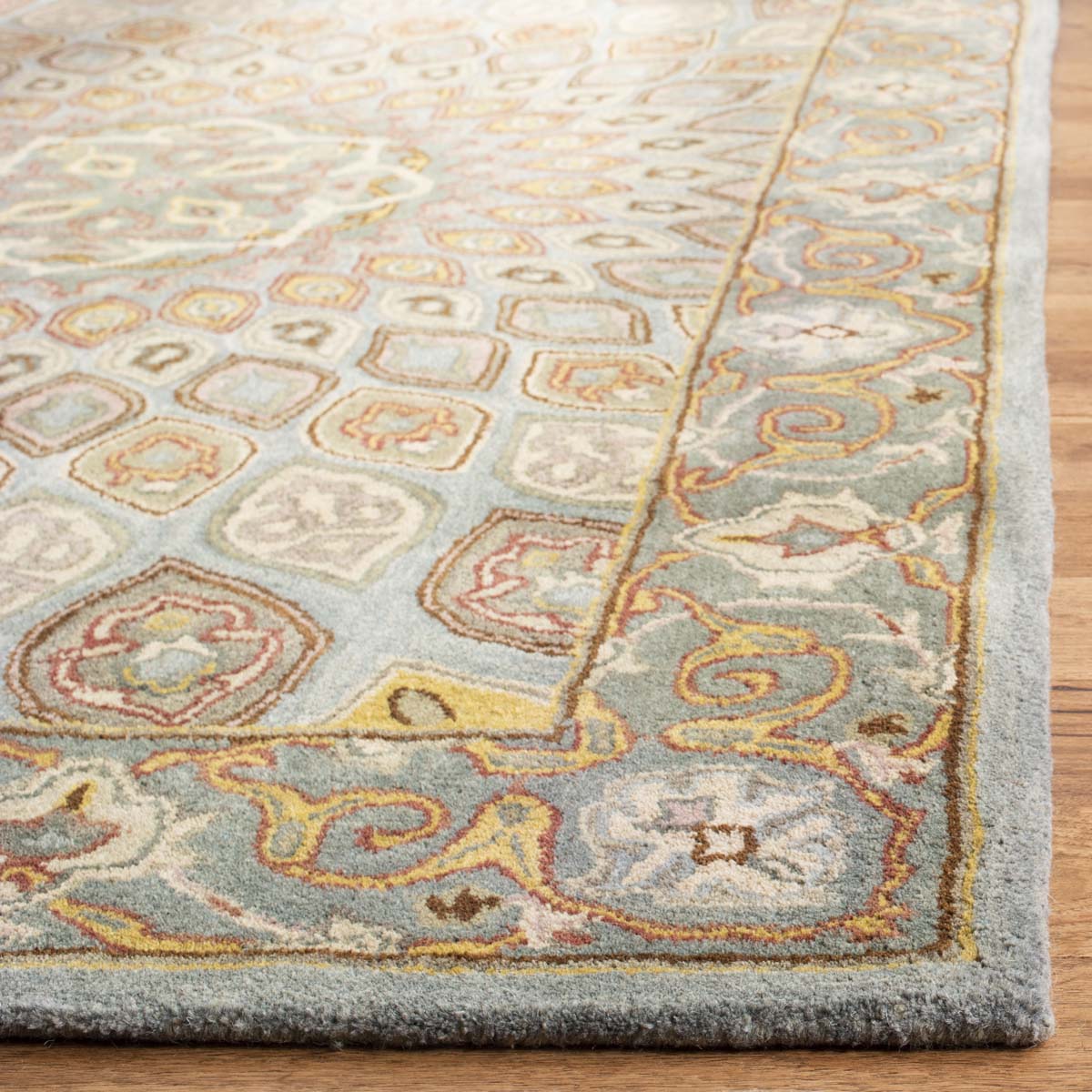 Peacock Feather Medallion Hand Tufted Carpet