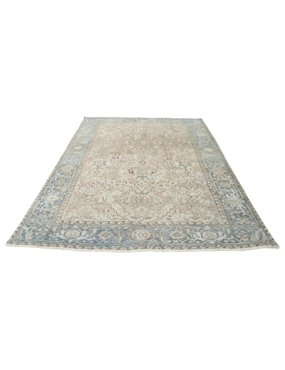 Hand-Knotted Heirloom Serapi Wool Rug