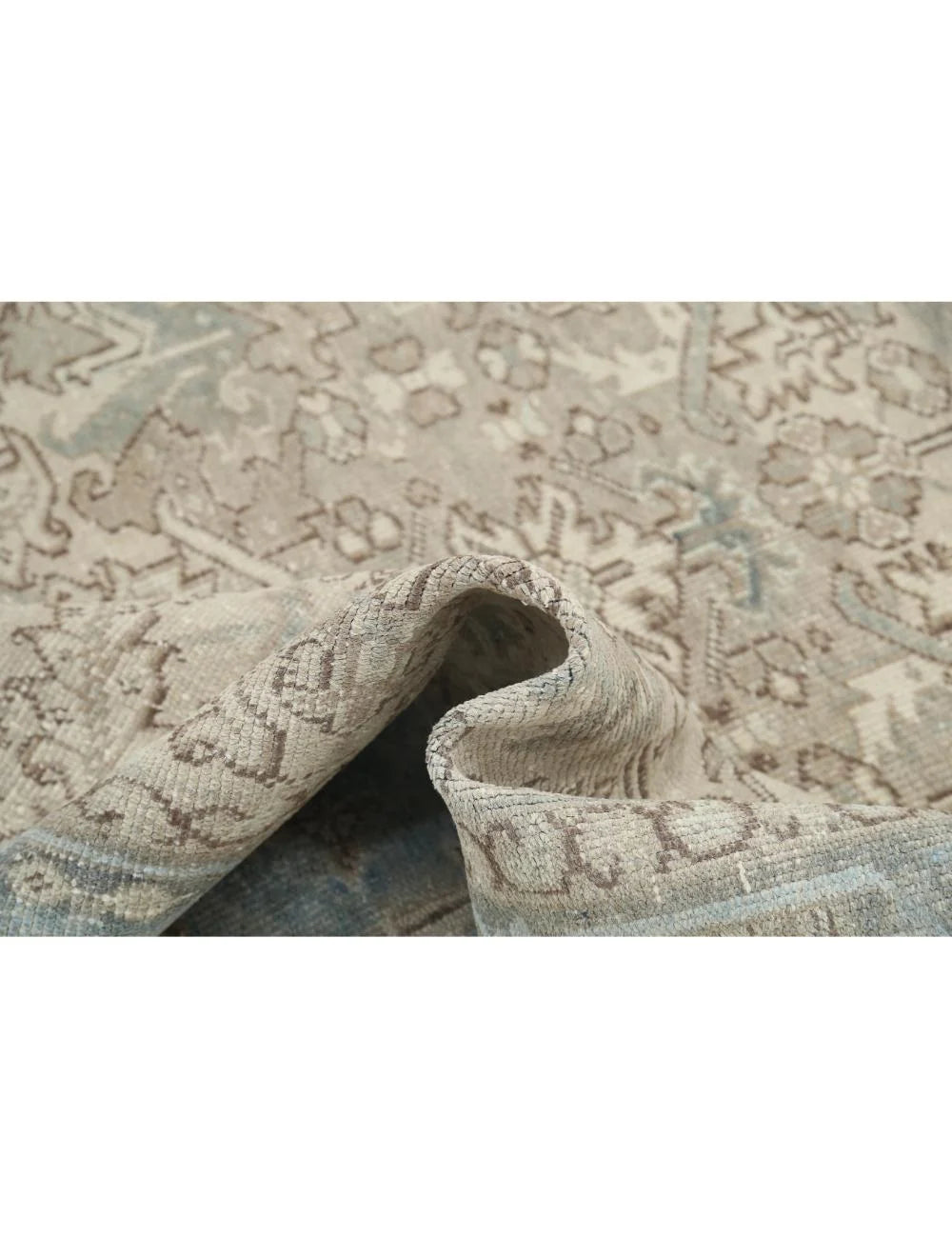 Hand-Knotted Heirloom Serapi Wool Rug