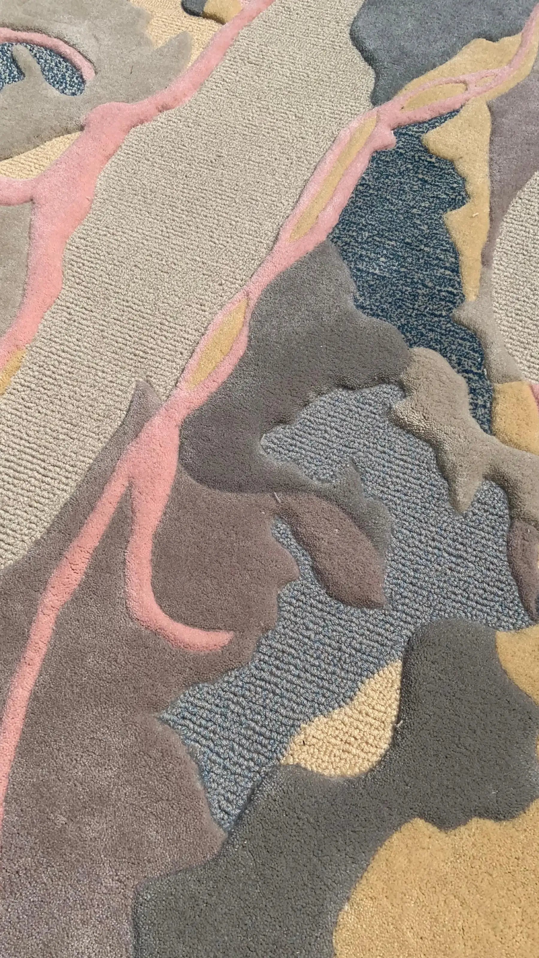 Soft Multitone Abstract Flow Luxury Carpet