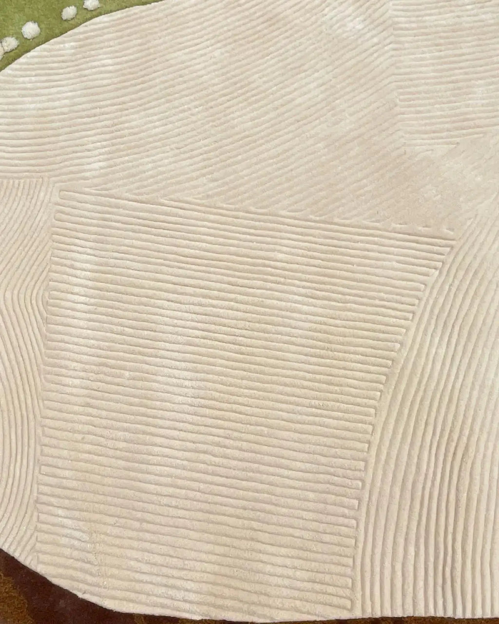 Irregular Organic Halo Minimal Rug