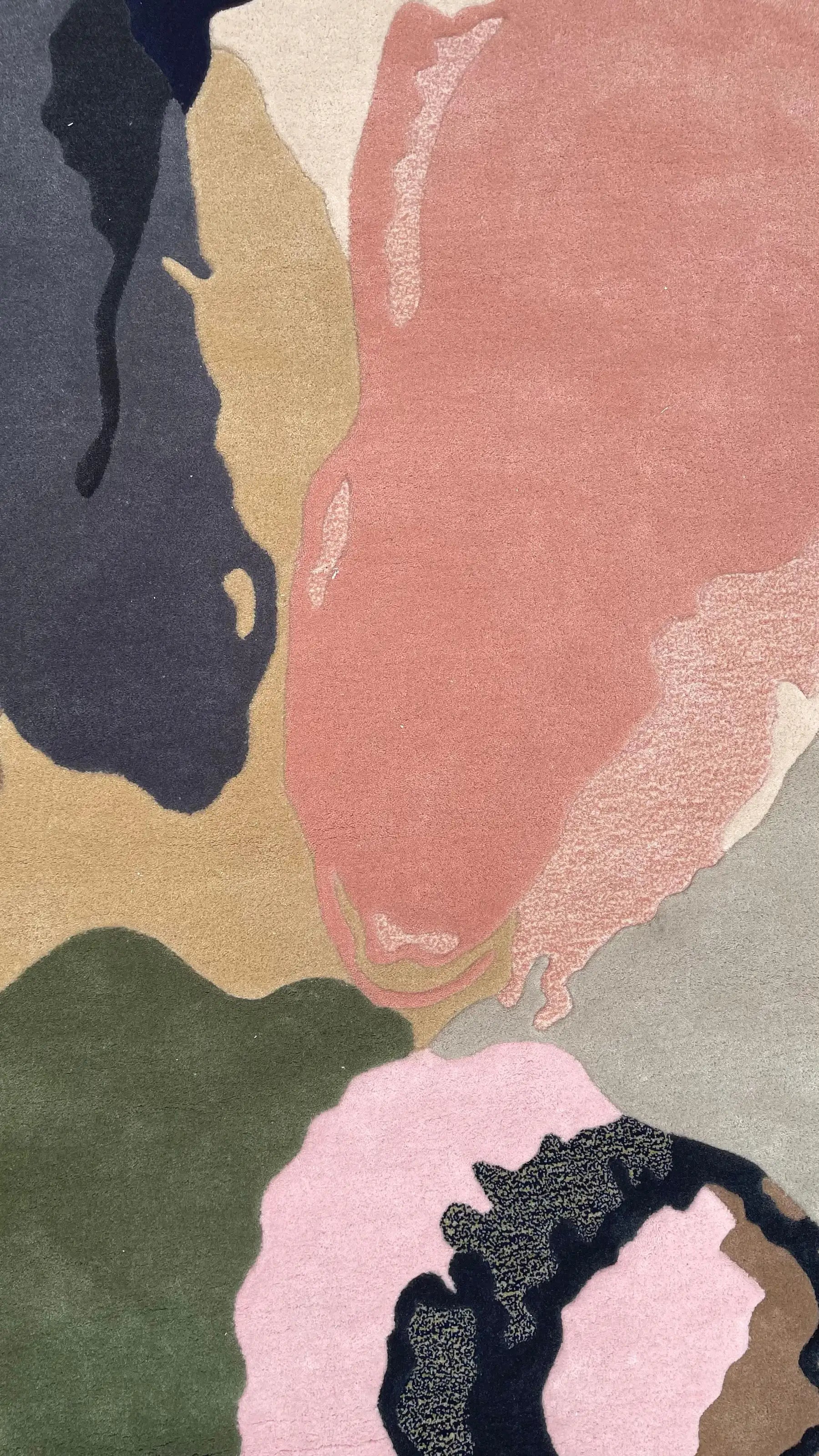 Multi-Color Artistic Irregular Carpet