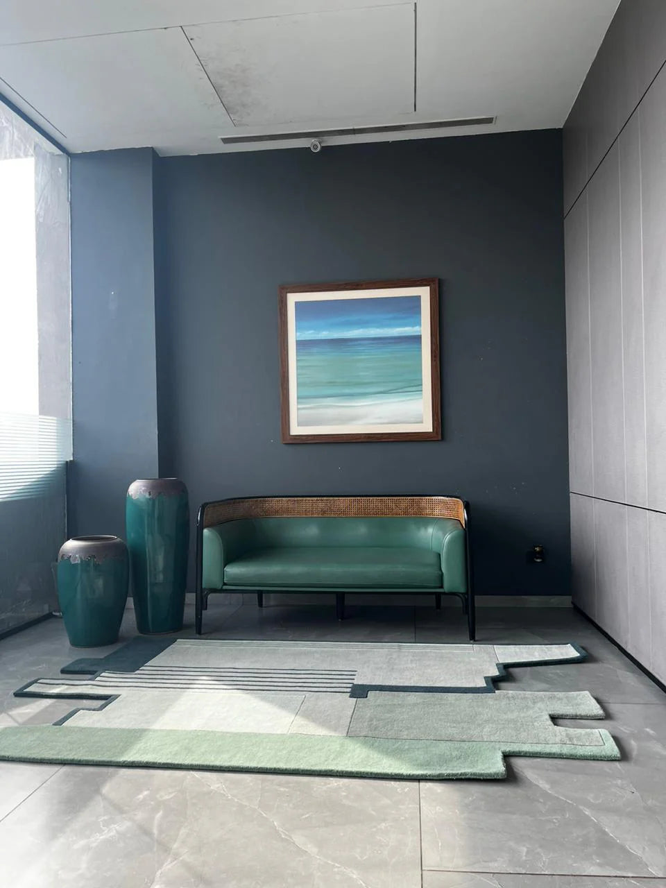 Façade Moderniste Hand-Tufted Rug