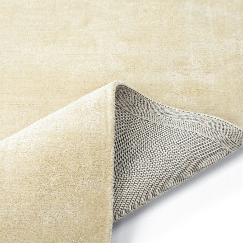 Elara Subtle Ivory Viscose Rug
