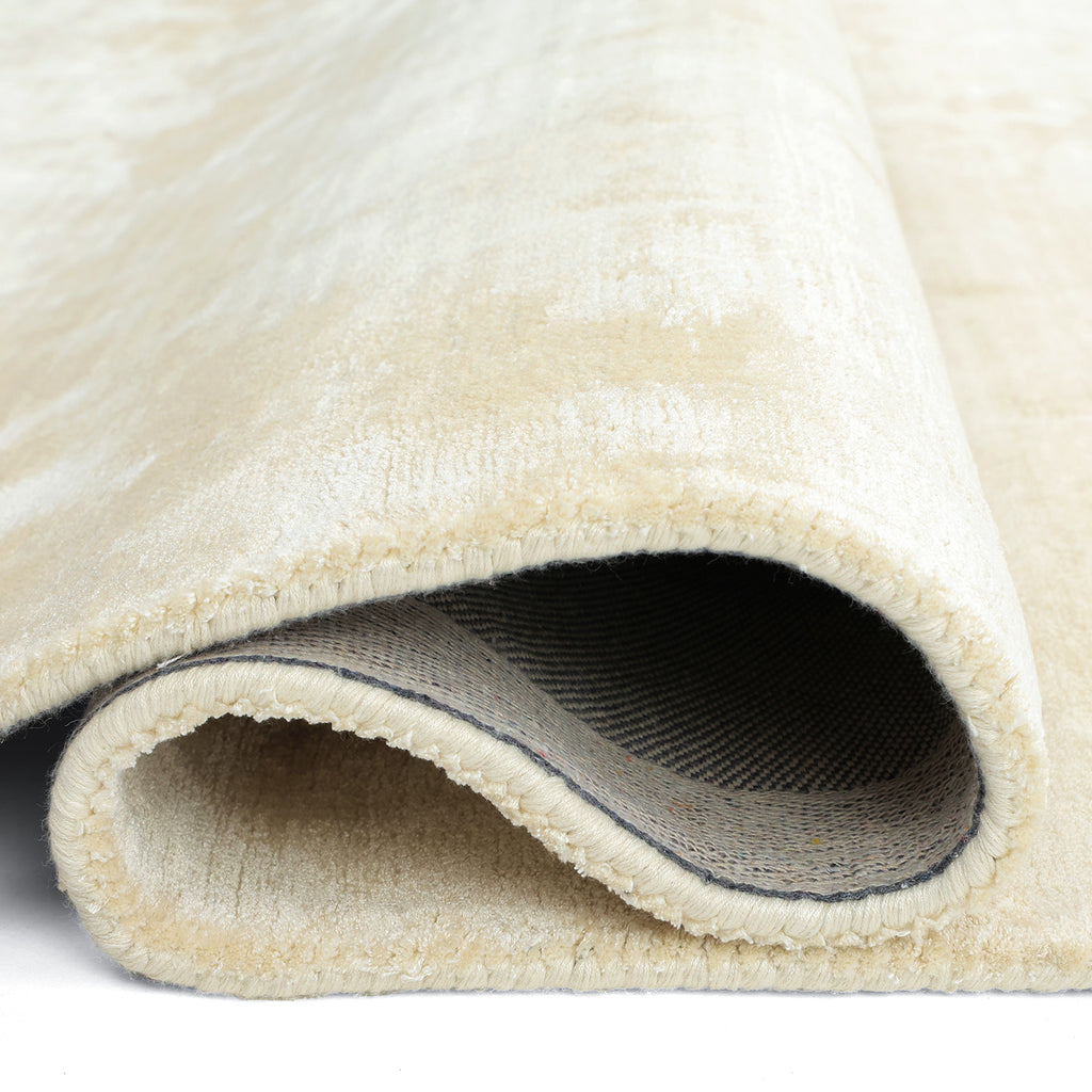 Elara Subtle Ivory Viscose Rug