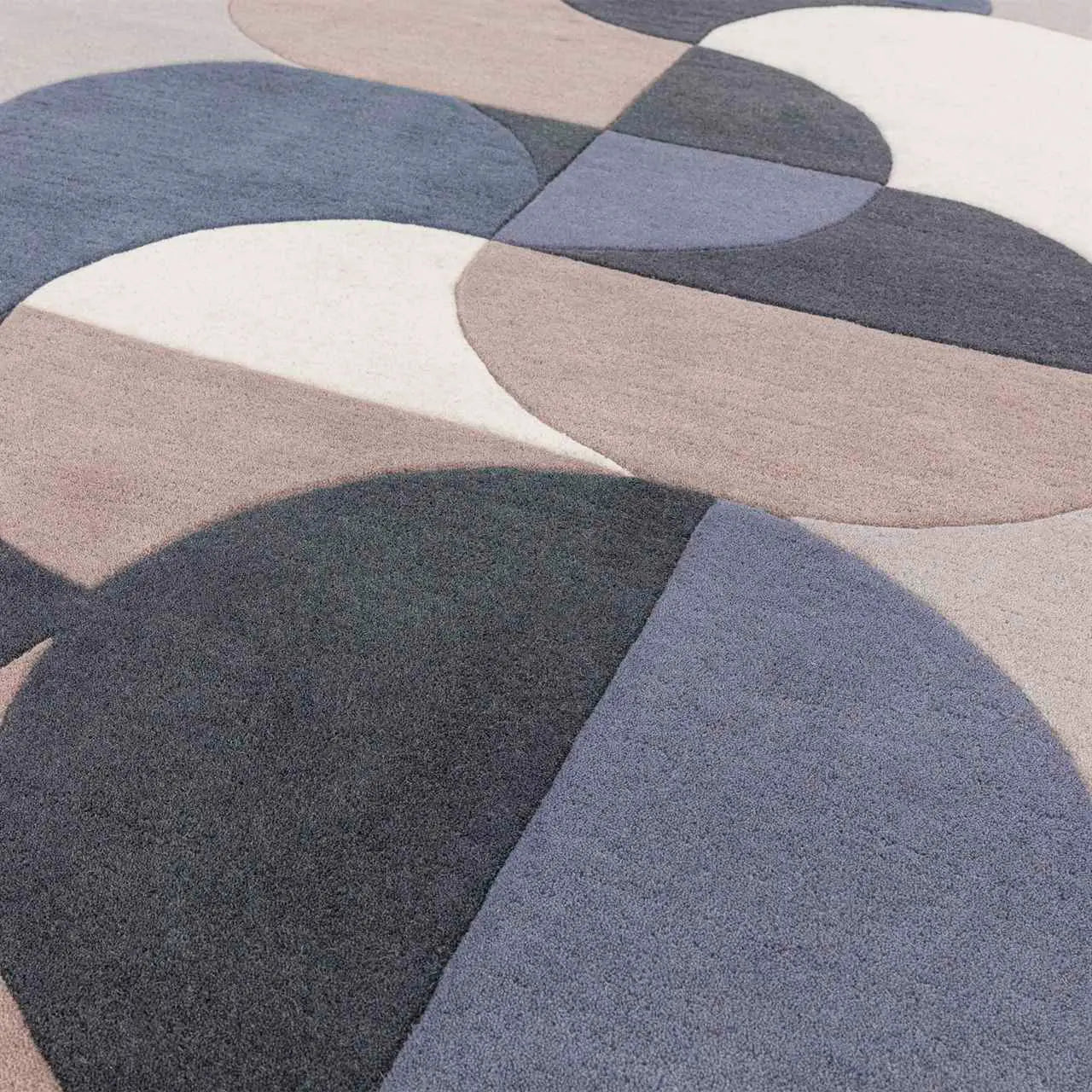 Gray modern handcrafted luxury wool carpe