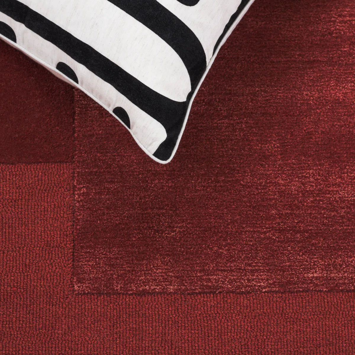 Monolith Round Wool Rug
