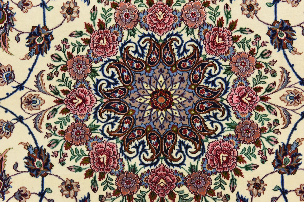 Signature Isfahan Ivory Rosette Wool Rug