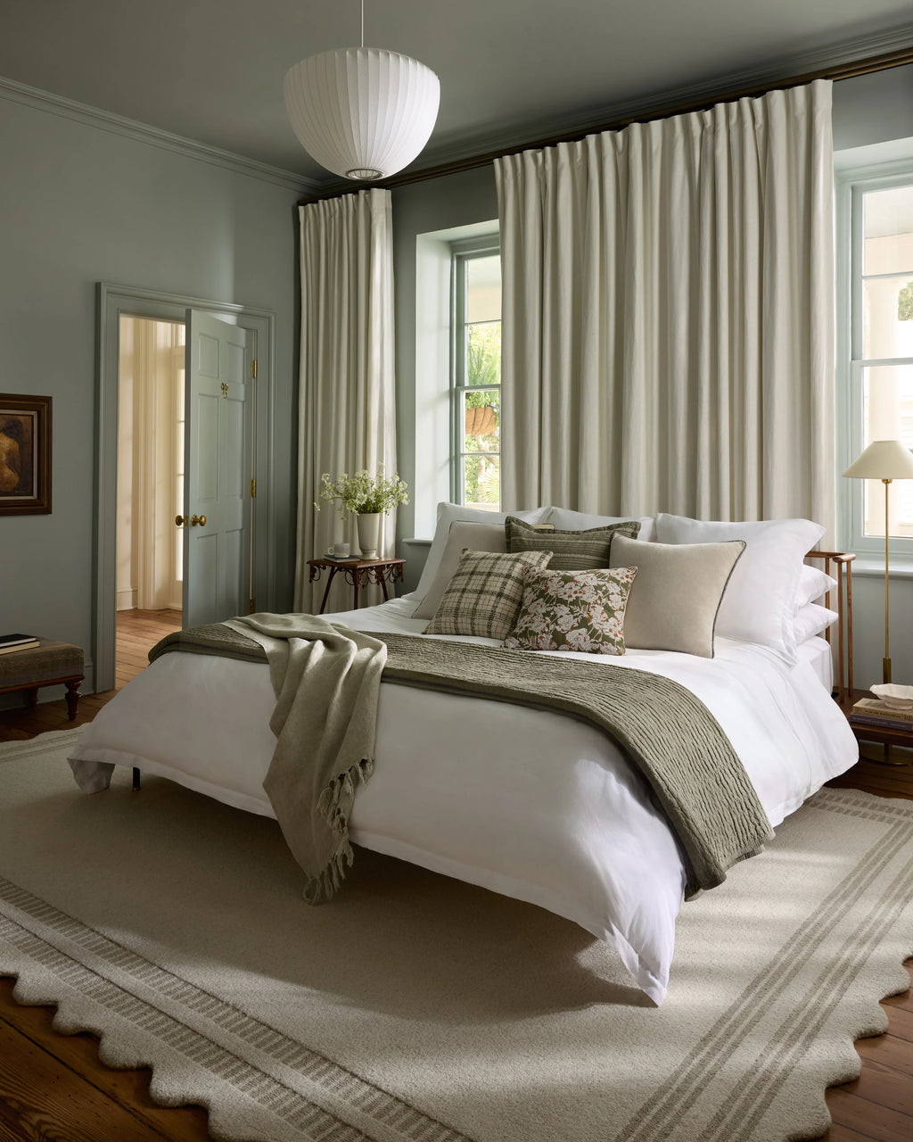 Beige Élysian Scallop Wool Rug