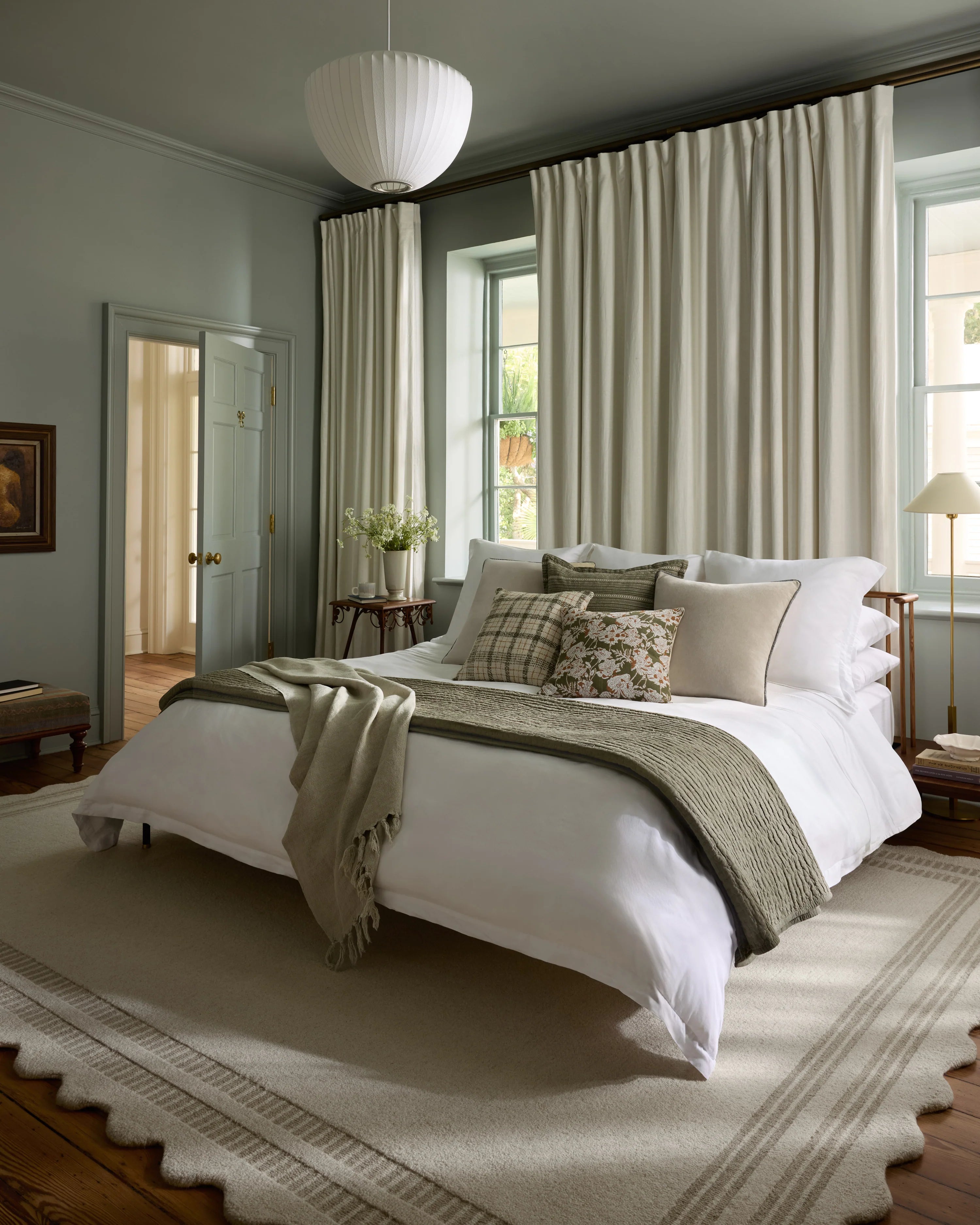 Beige Élysian Scallop Wool Rug