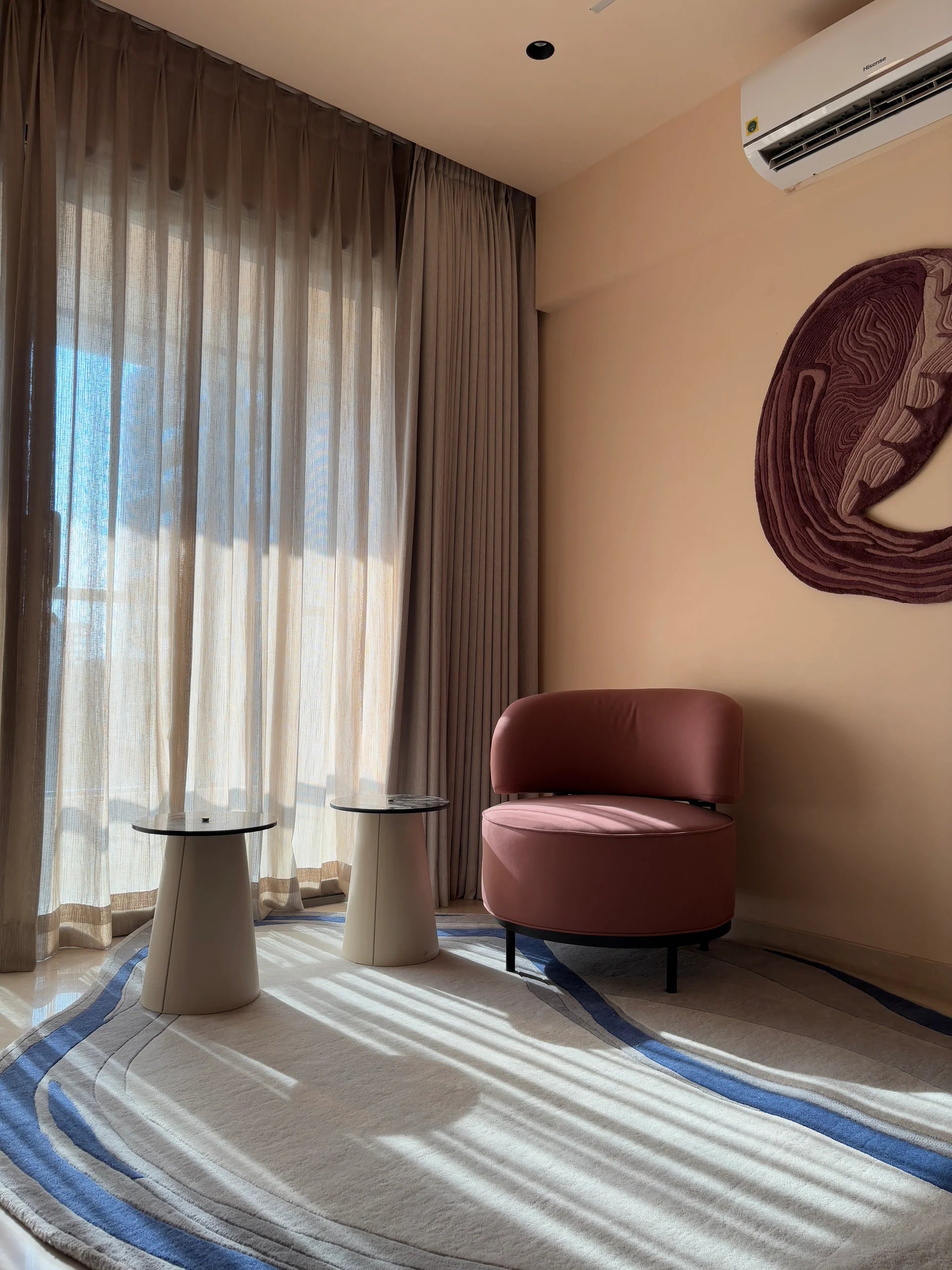 L’Odeur Du Bleu Sculptural Rug