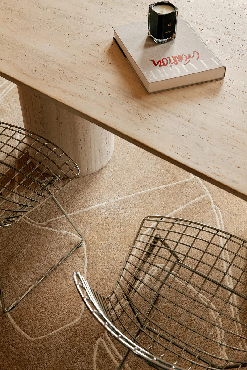 Elegant Neutral Carpet with Continuous Line Detailing