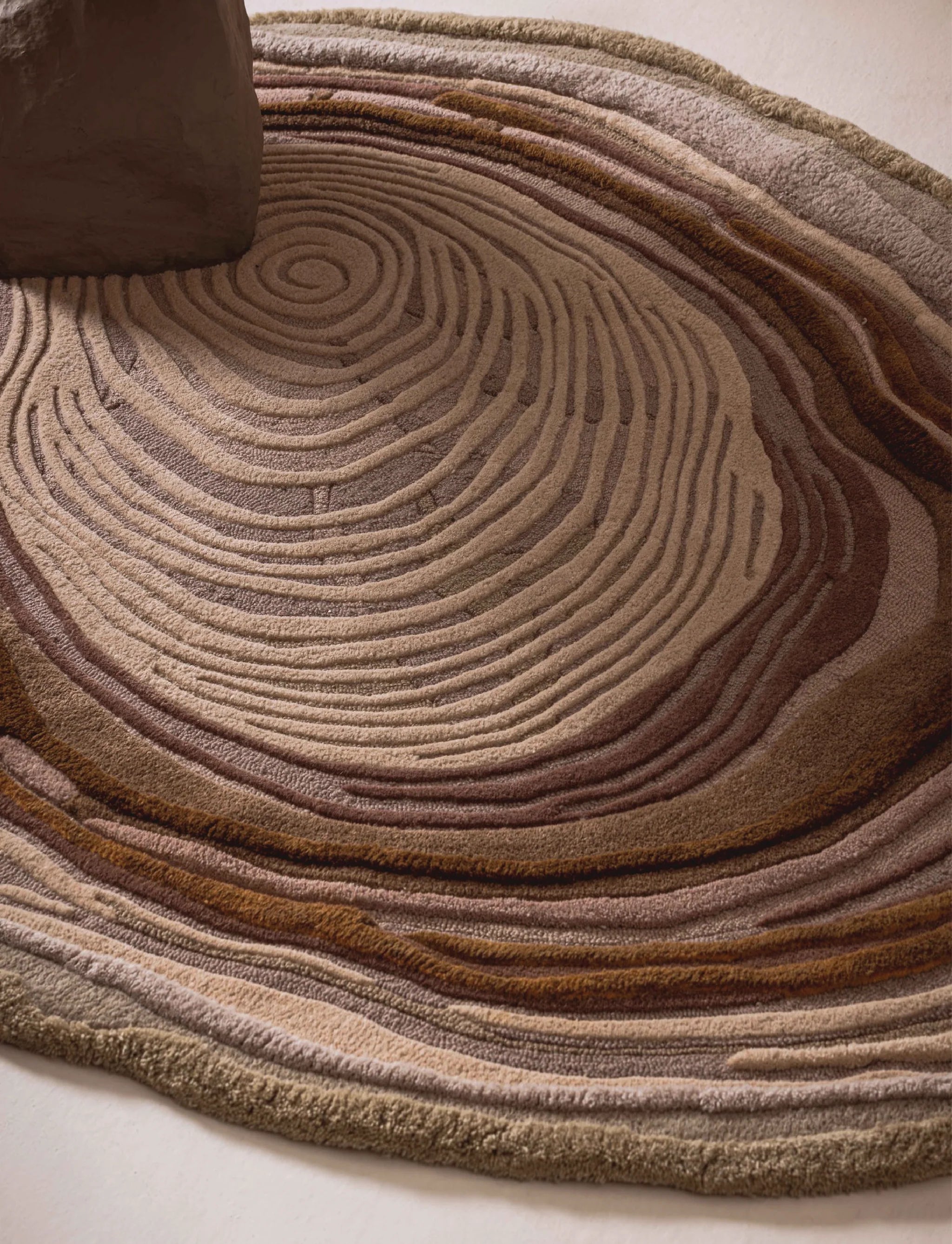 Exclusive Abstract Contour Luxury Area Rug