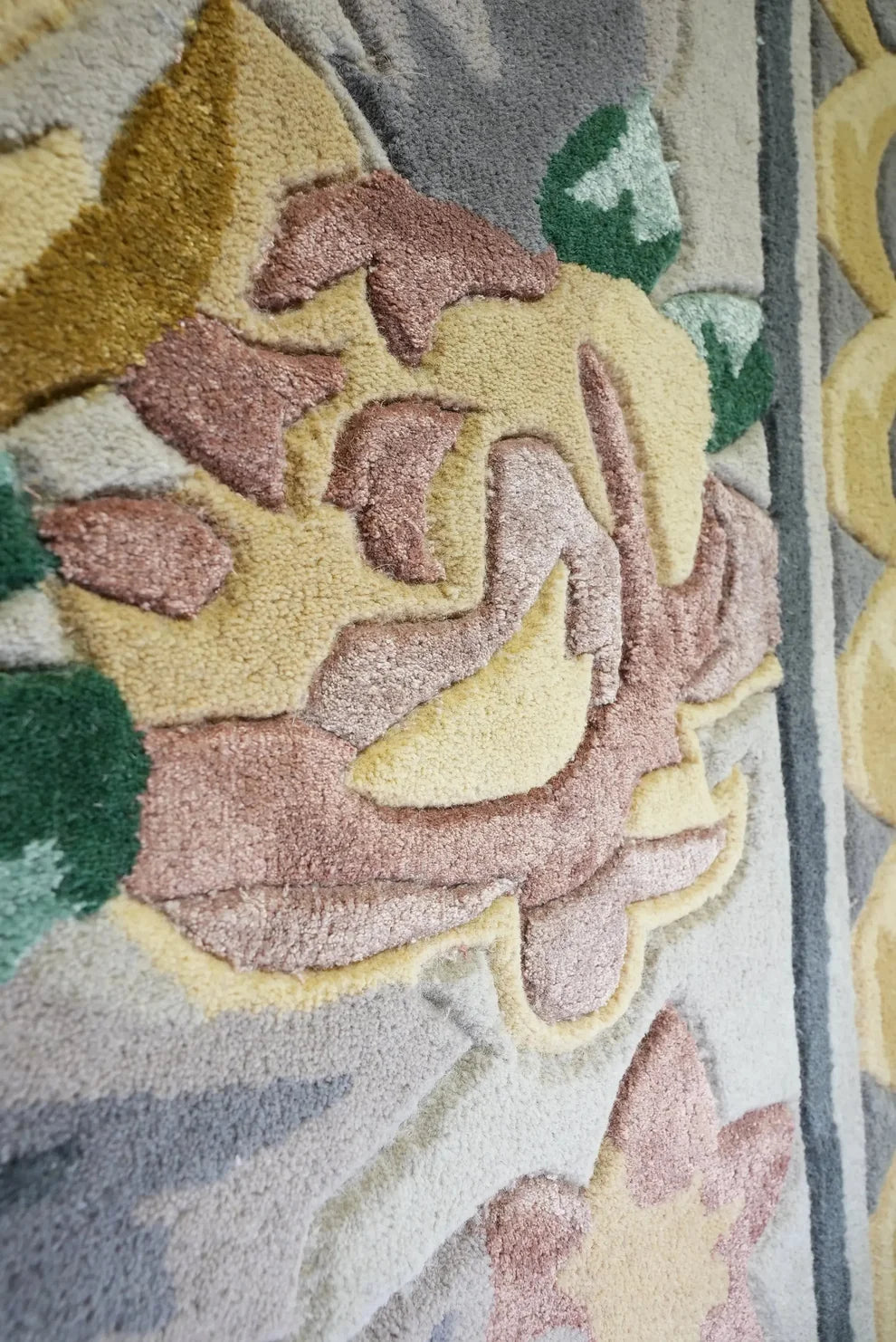 Classic Floral Scroll Carpet