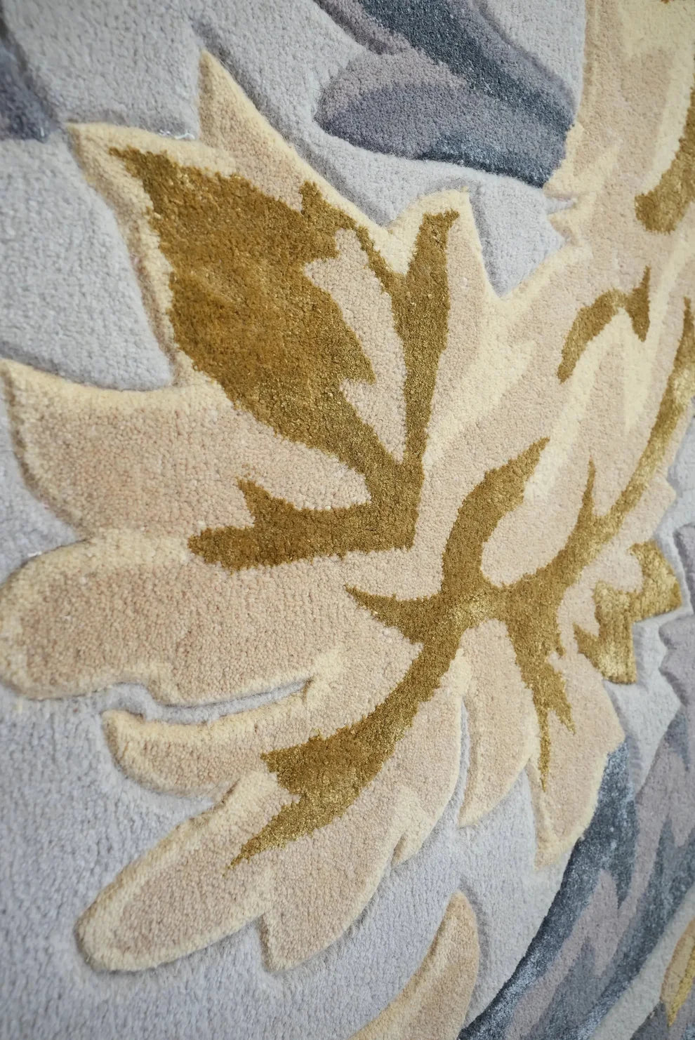 Classic Floral Scroll Carpet