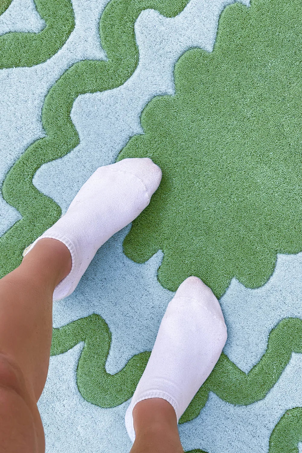 Modern Funky Scalloped Rug