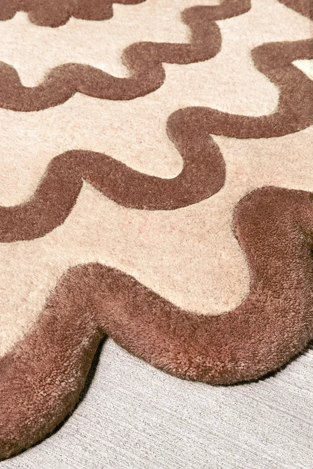 Modern Funky Scalloped Brown Wool Rug