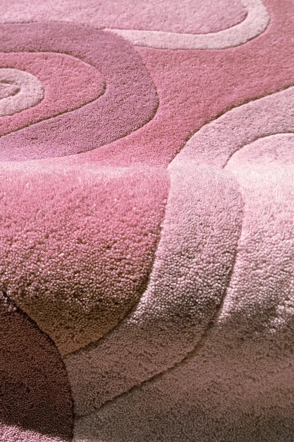 Contemporary Sculpted Pink Area Rug