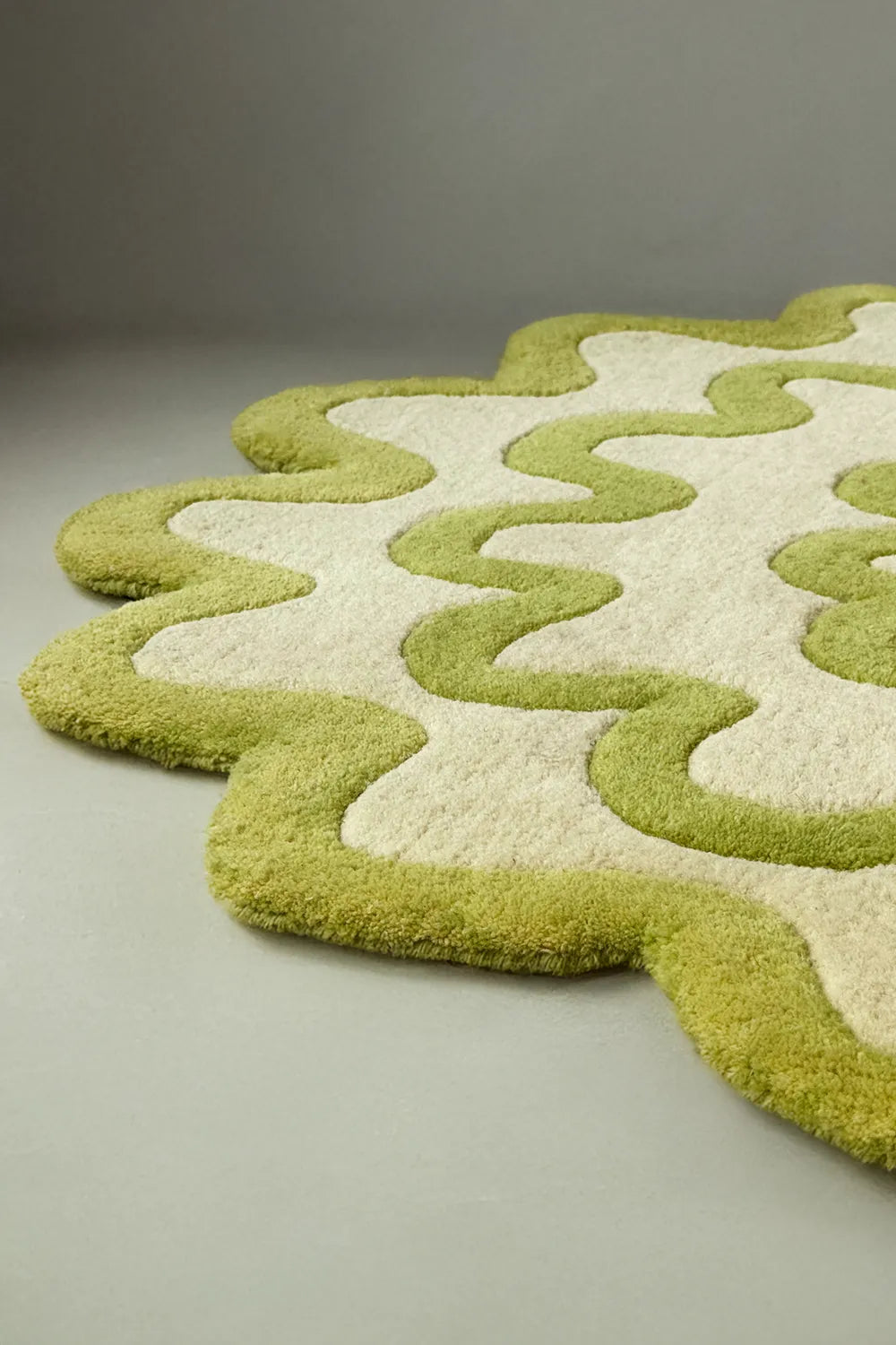 Funky Wavy Border Hand Tufted Wool Carpet