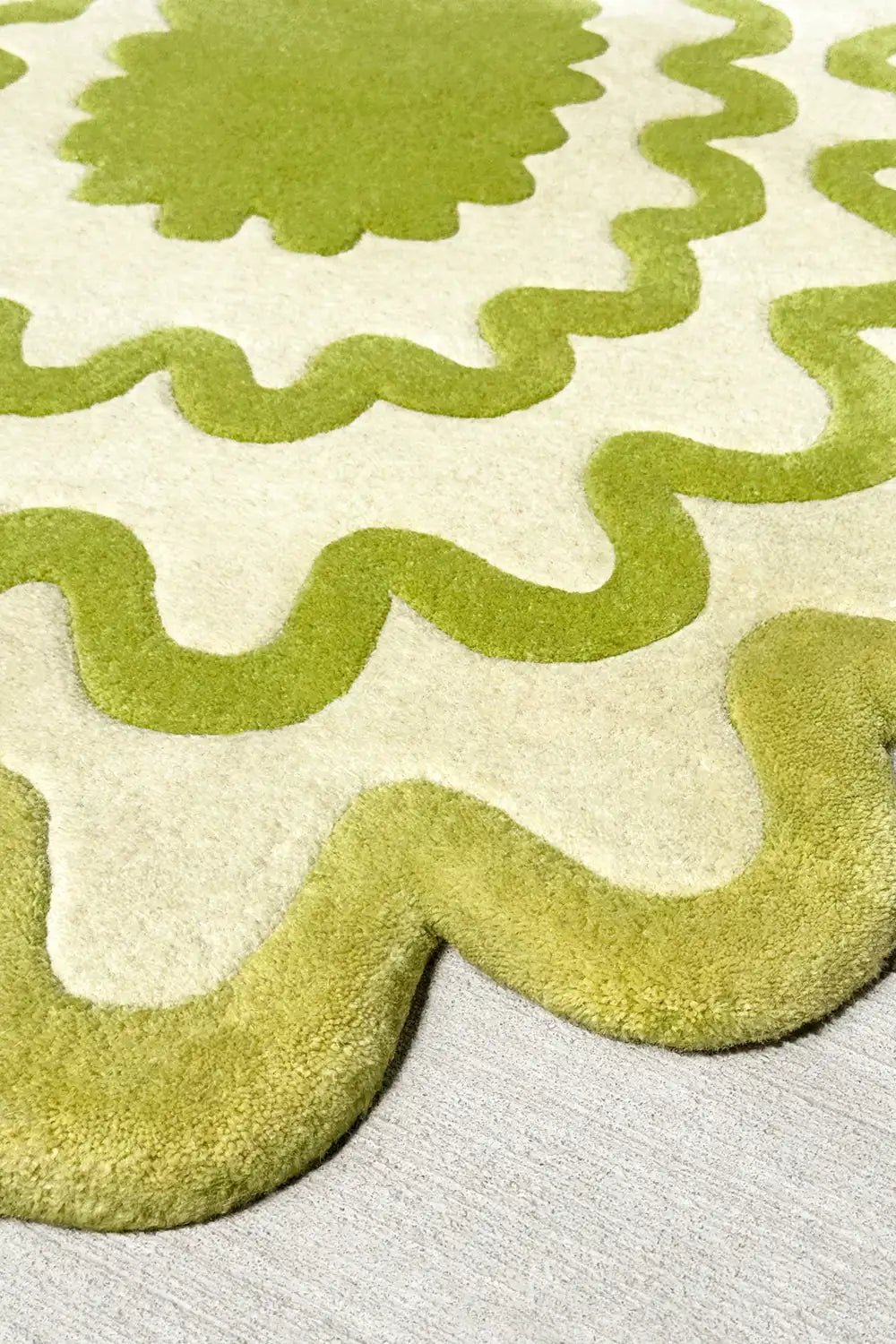 Funky Wavy Border Hand Tufted Wool Carpet