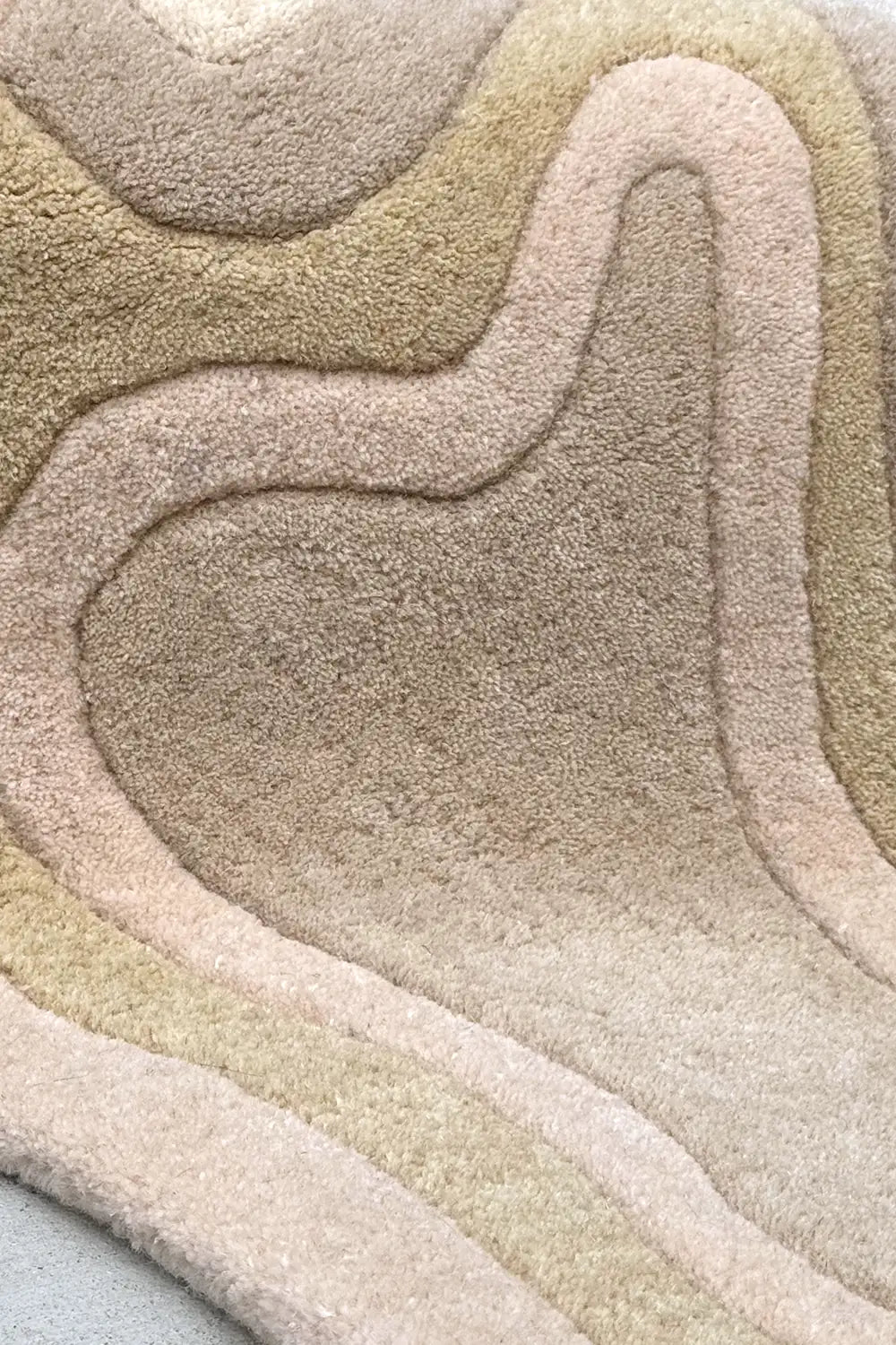 Irregular Neutral Beige Hand Tufted Wool Carpet