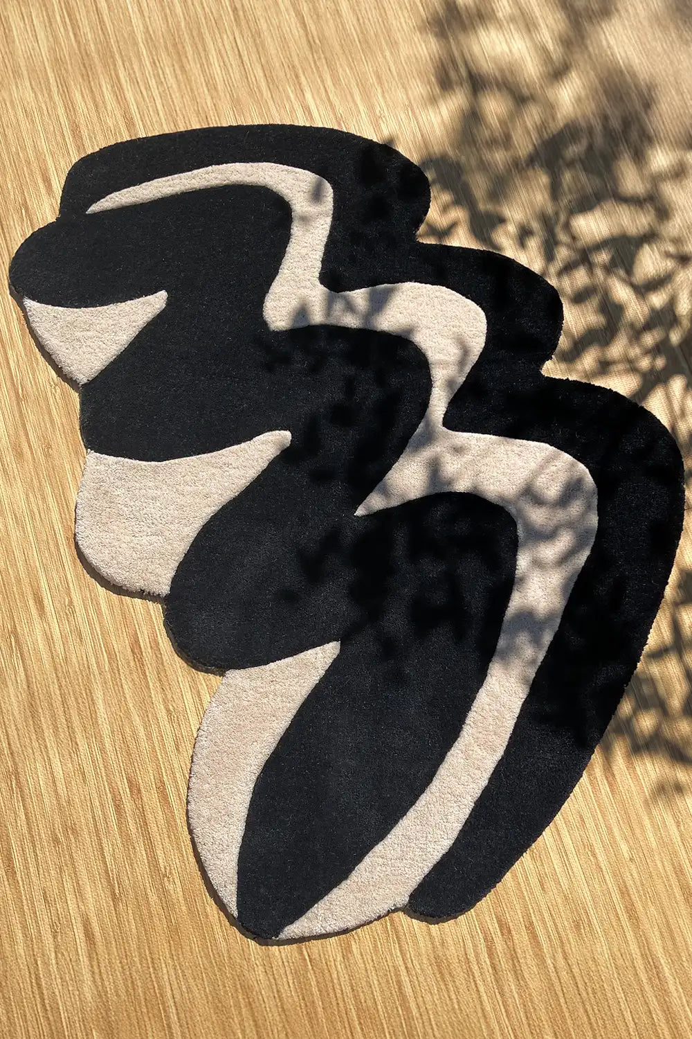 Fluid Organic Wave Pattern Area Carpet