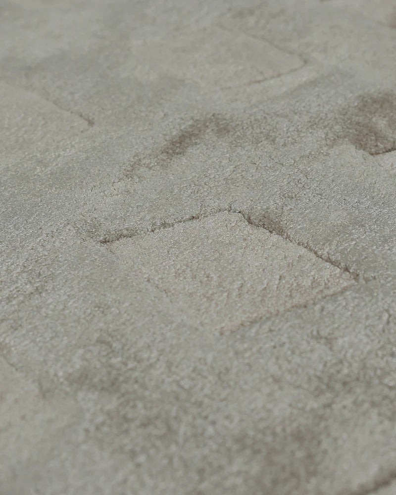 Aura Layered Pebble Viscose Wool Rug