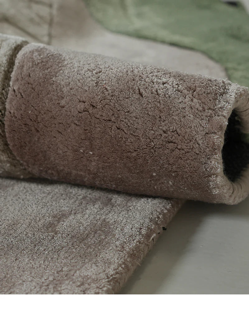 Aura Layered Pebble Viscose Wool Rug