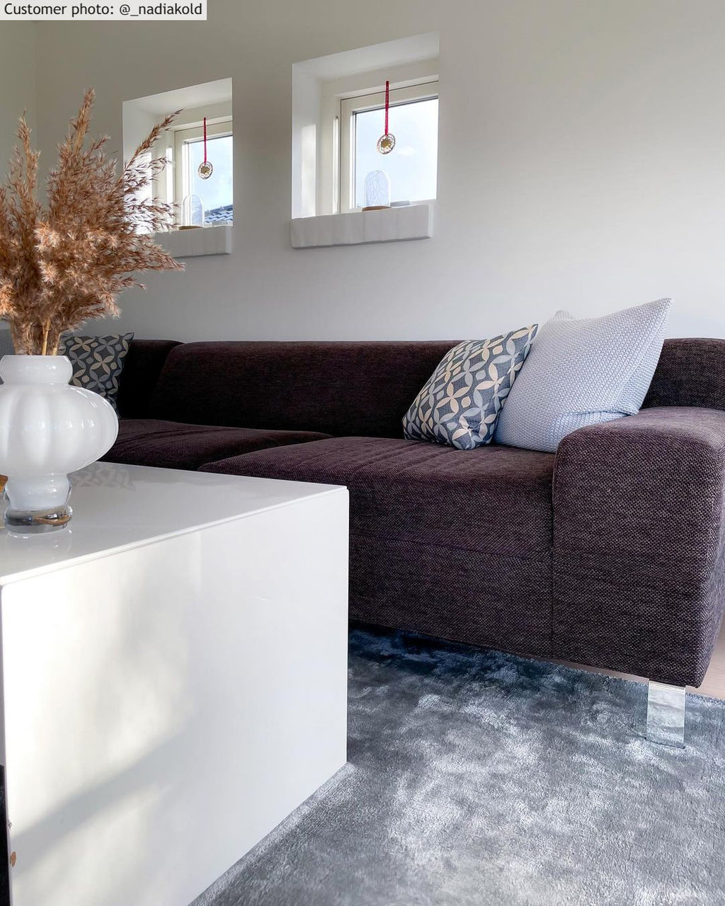 Modern Distressed Silver Grey Bamboo Silk Rug for Living Room