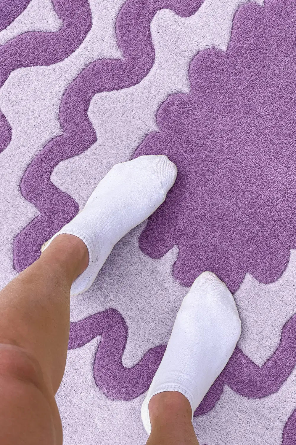 Abstract Scalloped Edge Purple Wool Rug