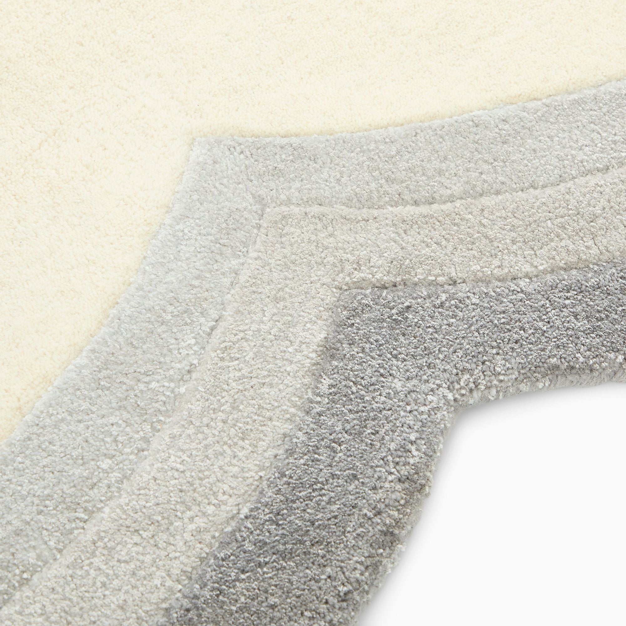 Luna Scallop Border Wool Rug